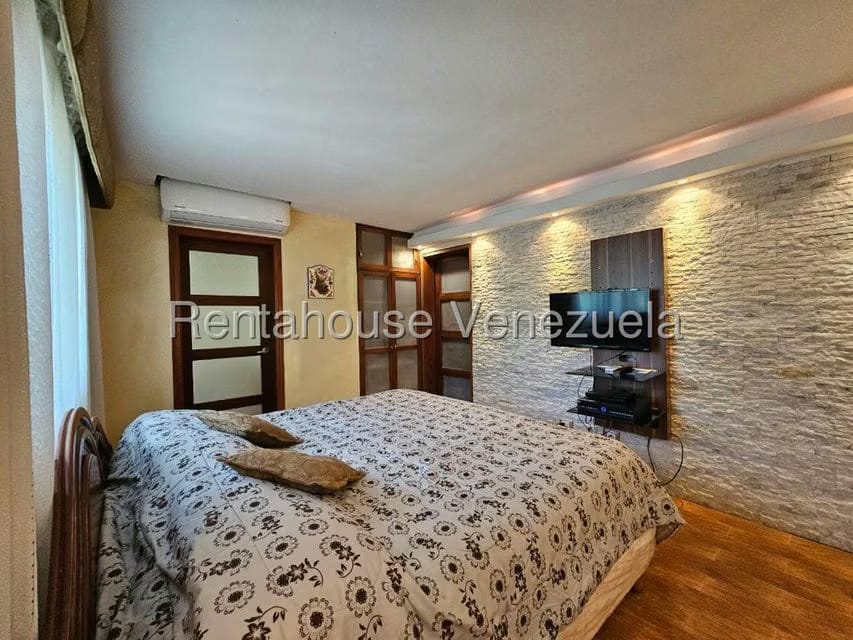 Casa (Duplex) en Venta en Las Palmas, Distrito Metropolitano - 21