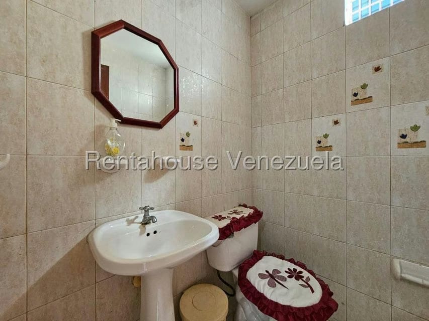 Casa (Duplex) en Venta en Las Palmas, Distrito Metropolitano - 24