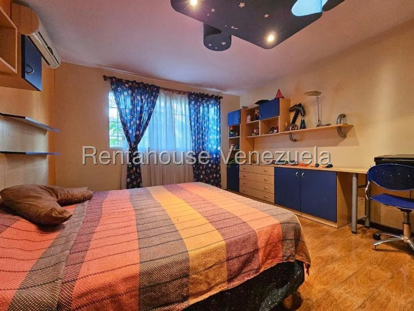 Casa (Duplex) en Venta en Las Palmas, Distrito Metropolitano - 27