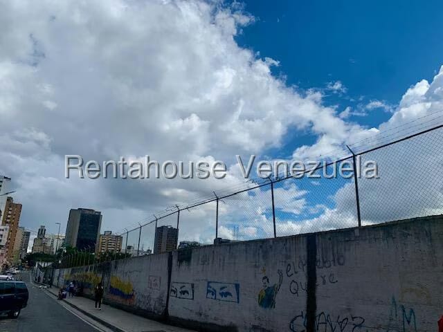 Comercial (Local Comercial) en Venta en Parroquia Altagracia, Distrito Metropolitano - 17