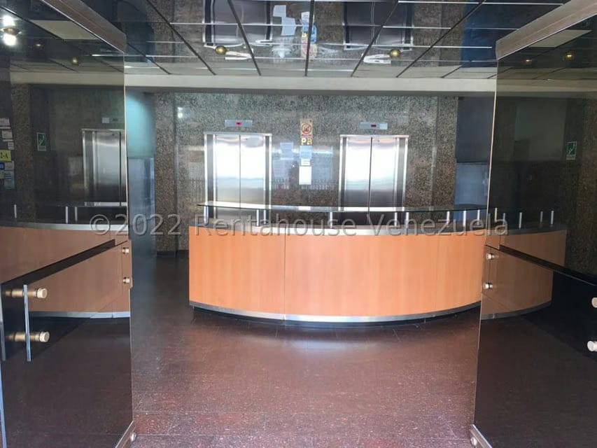 Comercial (Local Comercial) en Venta en Los Ruices, Distrito Metropolitano - 2