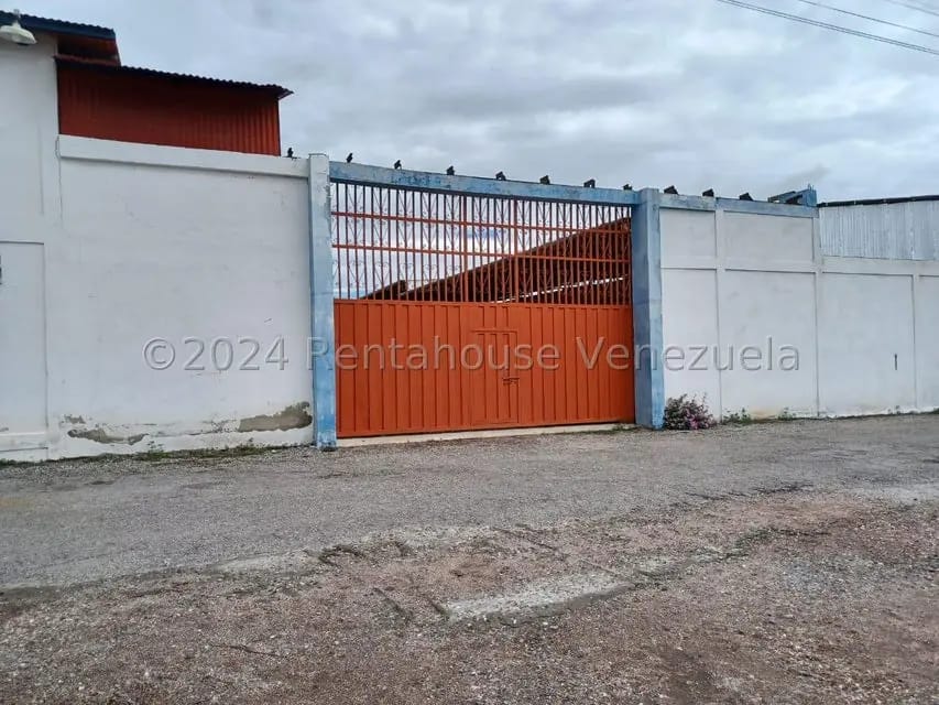 Comercial (Local Comercial) en Alquiler en Parroquia Concepcion, Lara - 2