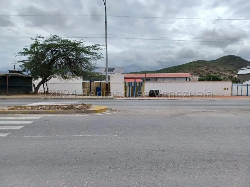 Comercial (Local Comercial) en Alquiler en Parroquia Concepcion, Lara - 3