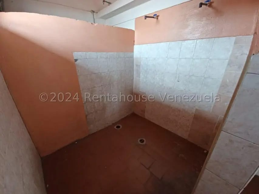 Comercial (Local Comercial) en Alquiler en Parroquia Concepcion, Lara - 25