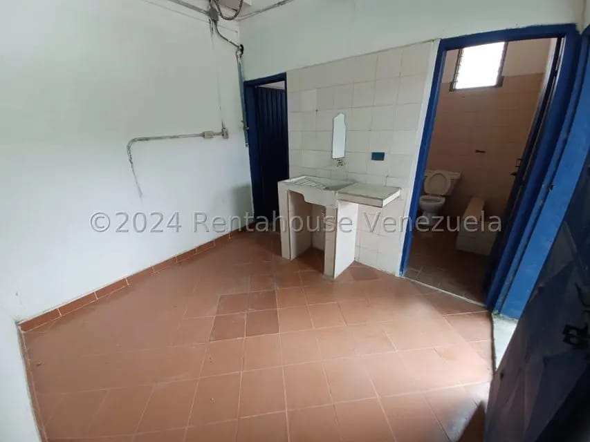 Comercial (Local Comercial) en Alquiler en Parroquia Concepcion, Lara - 26