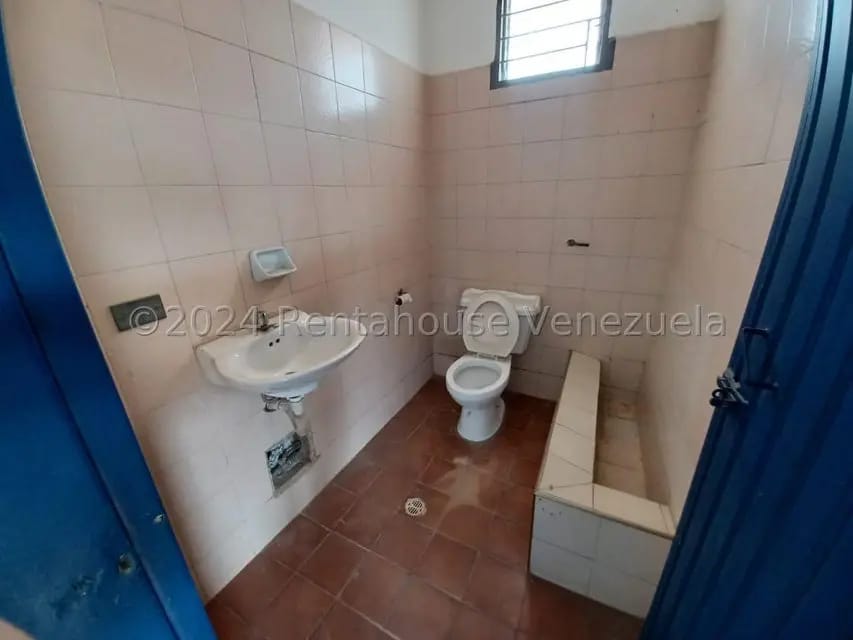 Comercial (Local Comercial) en Alquiler en Parroquia Concepcion, Lara - 27