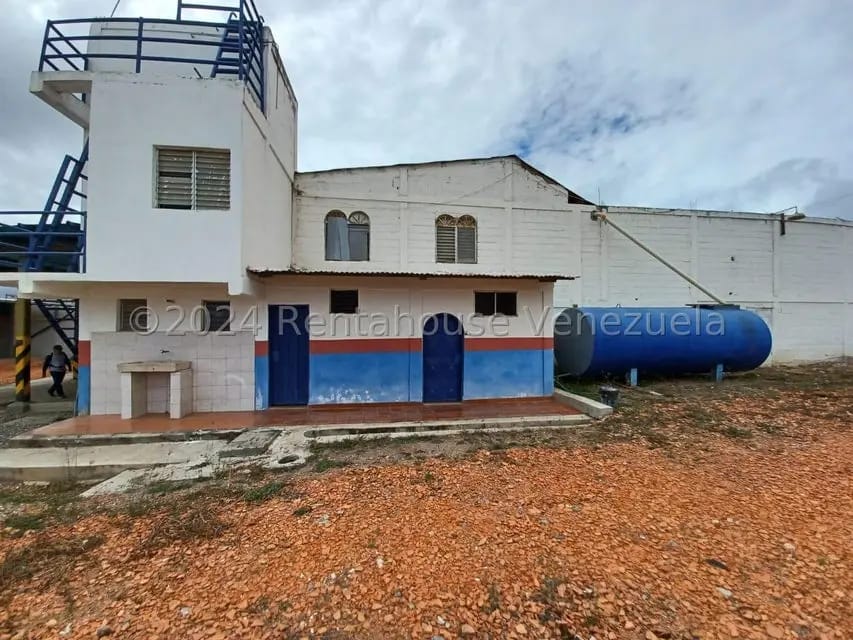 Comercial (Local Comercial) en Alquiler en Parroquia Concepcion, Lara - 28