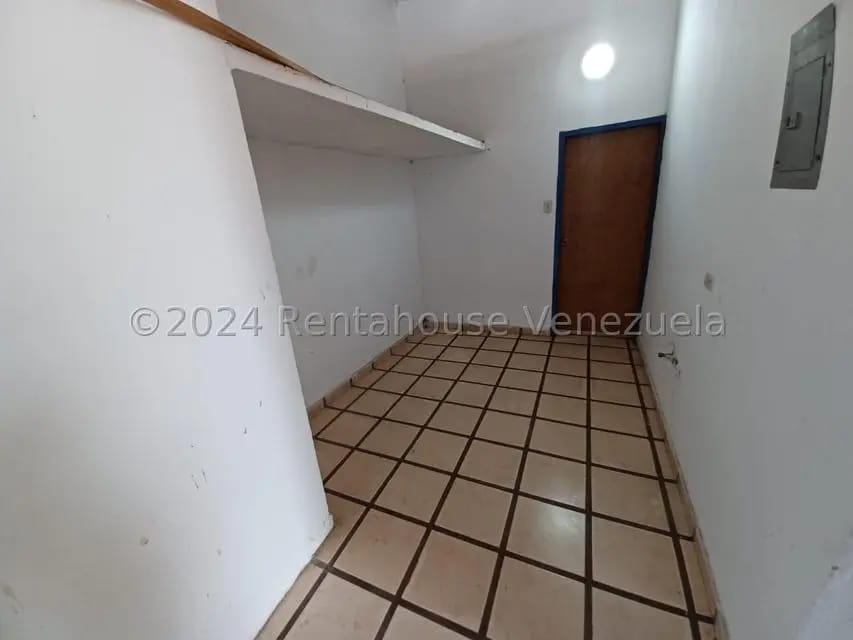 Comercial (Local Comercial) en Alquiler en Parroquia Concepcion, Lara - 35