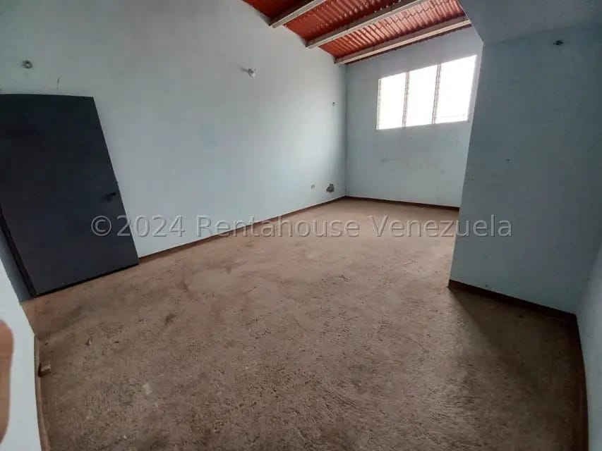 Comercial (Local Comercial) en Alquiler en Parroquia Concepcion, Lara - 36