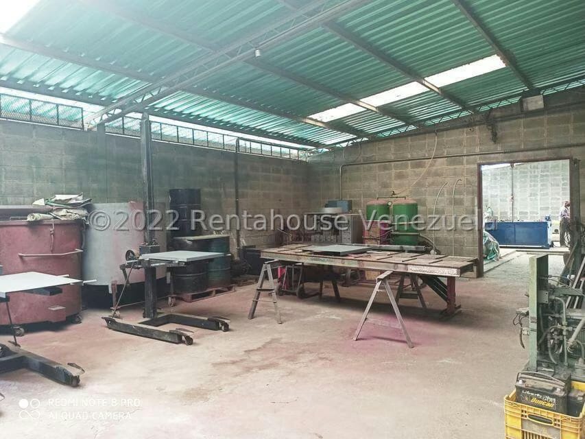 Comercial (Galpon - Deposito) en Venta en Antimano, Distrito Metropolitano - 2