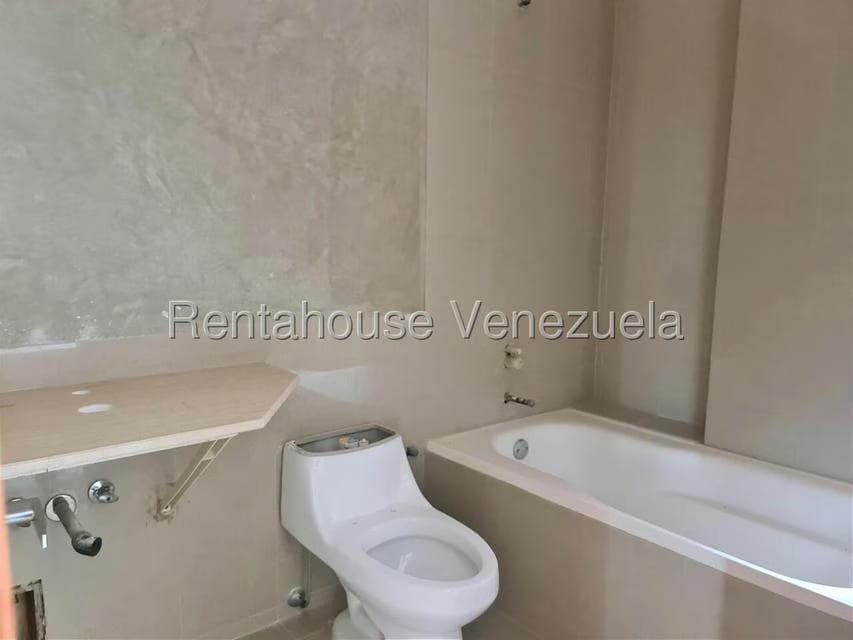 Apartamento (Planta Baja) en Venta en Colinas de Valle Arriba / Mirador de Los Campitos, Distrito Metropolitano - 15