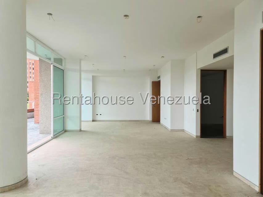 Apartamento (Planta Baja) en Venta en Colinas de Valle Arriba / Mirador de Los Campitos, Distrito Metropolitano - 4