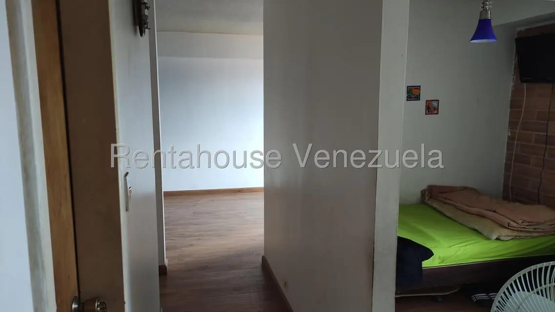 Apartamento (1 Nivel) en Alquiler en Miravila, Distrito Metropolitano - 23