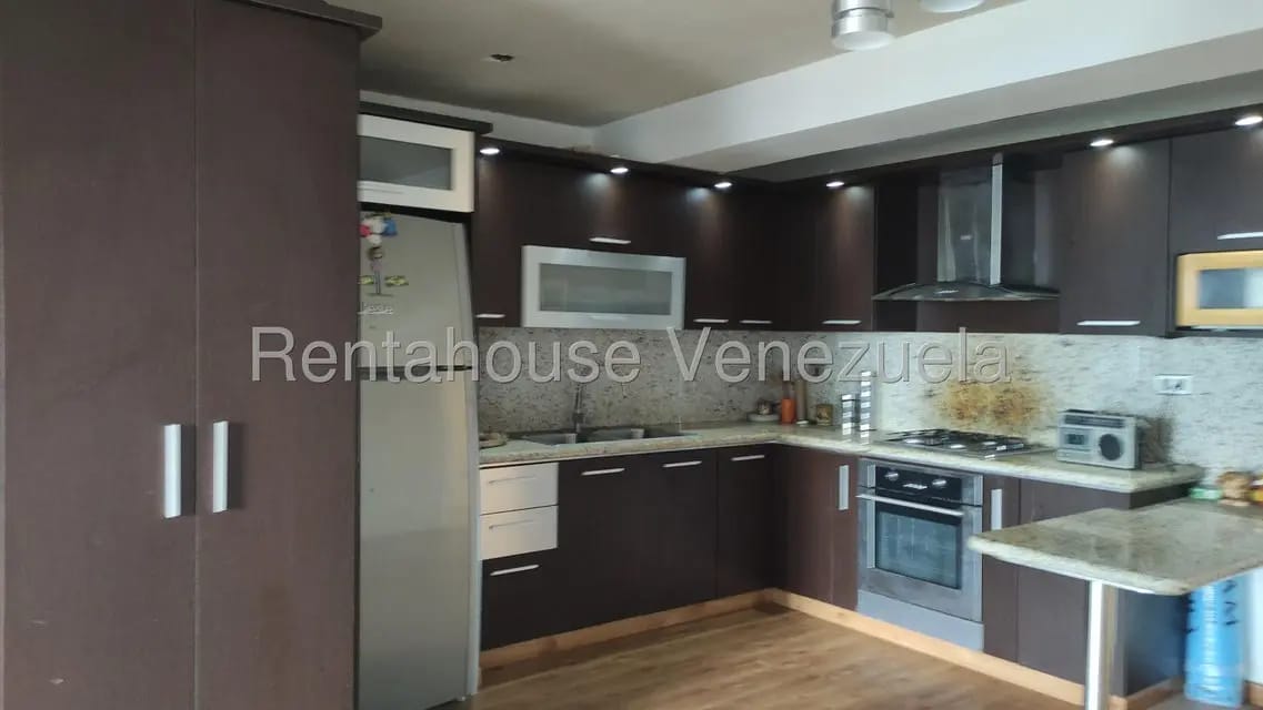 Apartamento (1 Nivel) en Alquiler en Miravila, Distrito Metropolitano - 4