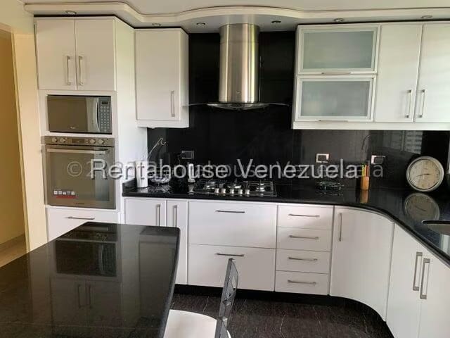 Apartamento (1 Nivel) en Alquiler en Escampadero, Distrito Metropolitano - 12