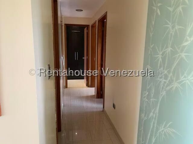 Apartamento (1 Nivel) en Alquiler en Escampadero, Distrito Metropolitano - 17