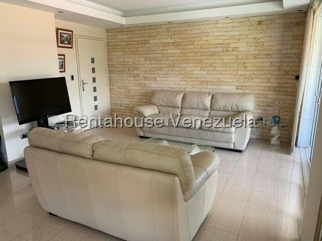 Apartamento (1 Nivel) en Alquiler en Escampadero, Distrito Metropolitano - 4