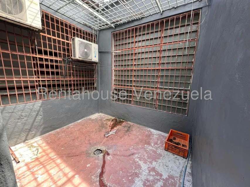 Casa (1 Nivel) en Venta en Zona Centro, Aragua - 32