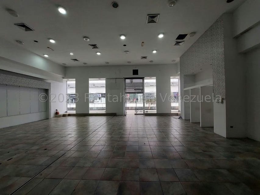 Comercial (Local Comercial) en Alquiler en El Bosque, Aragua - 13