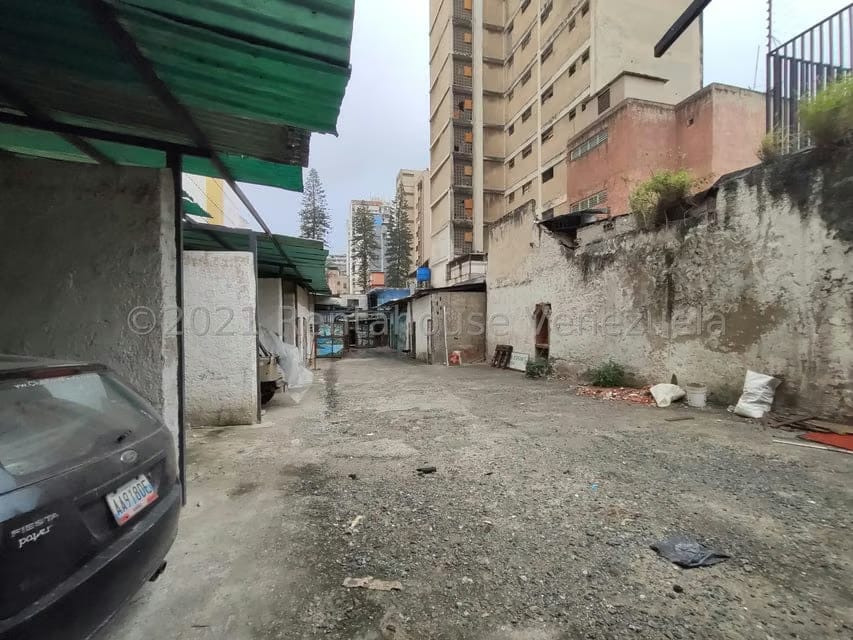 Terreno (Comercial) en Venta en Parroquia Catedral, Distrito Metropolitano - 2