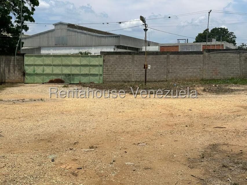 Terreno (Comercial) en Venta en La Raiza, Miranda - 14