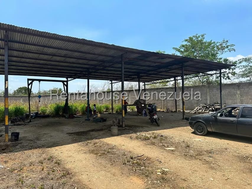 Terreno (Comercial) en Venta en La Raiza, Miranda - 5