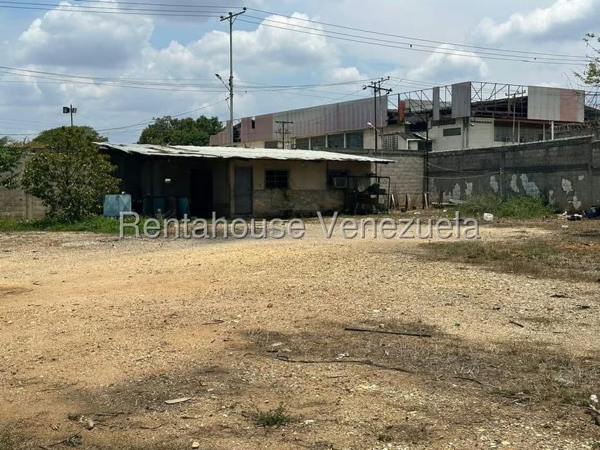 Terreno (Comercial) en Venta en La Raiza, Miranda - 7