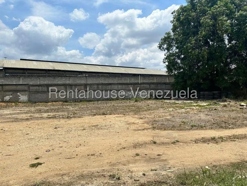 Terreno (Comercial) en Venta en La Raiza, Miranda - 9