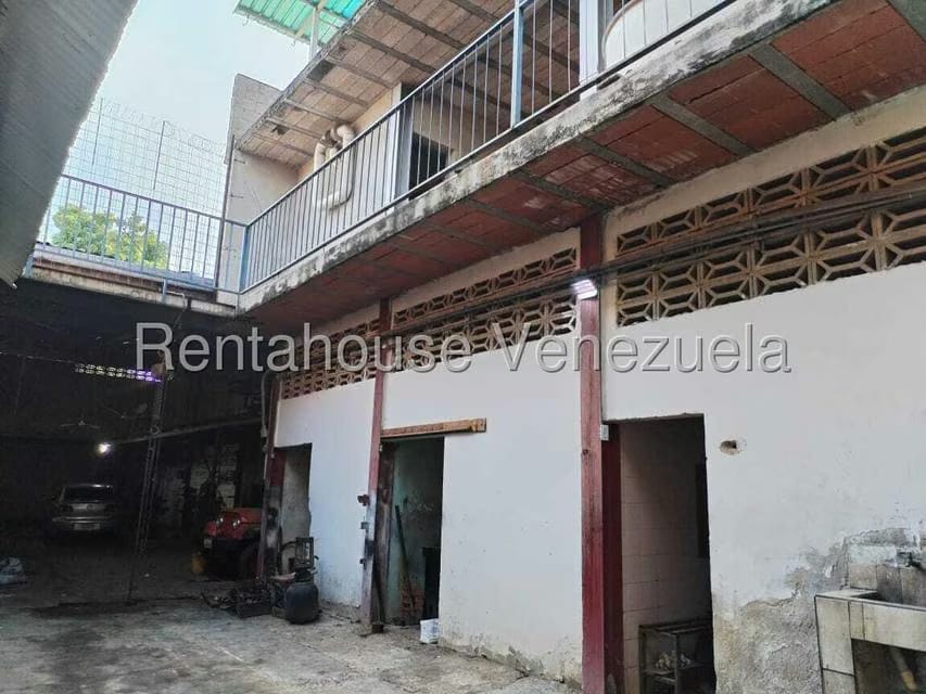 Comercial (Local Comercial) en Venta en San Blas, Carabobo - 39