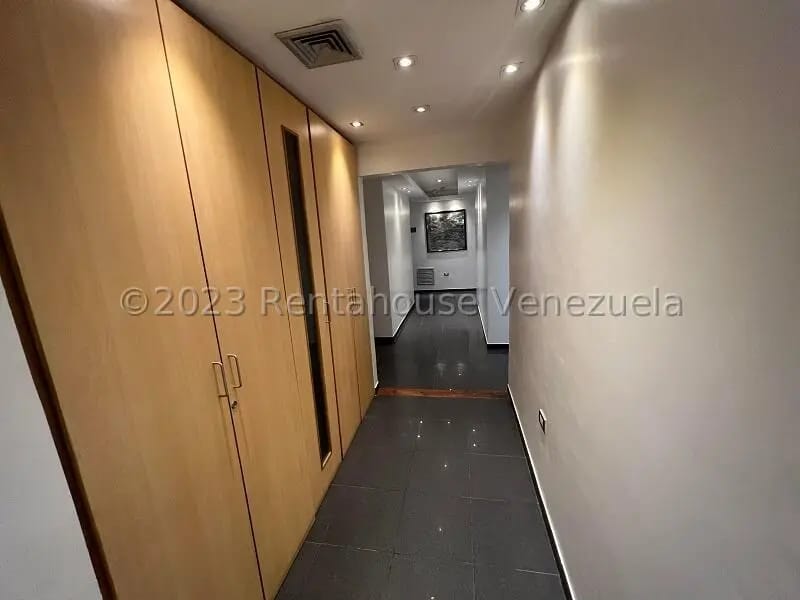 Comercial (Oficina) en Alquiler en Lomas de La Lagunita, Distrito Metropolitano - 7