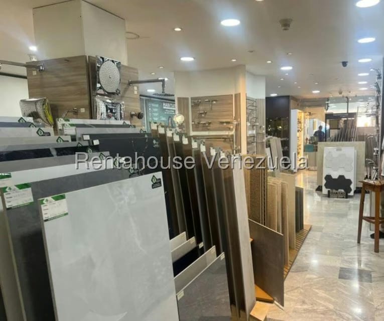 Comercial (Local Comercial) en Venta en El Recreo, Distrito Metropolitano - 4