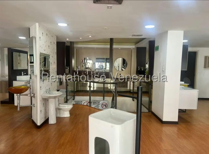 Comercial (Local Comercial) en Venta en El Recreo, Distrito Metropolitano - 8