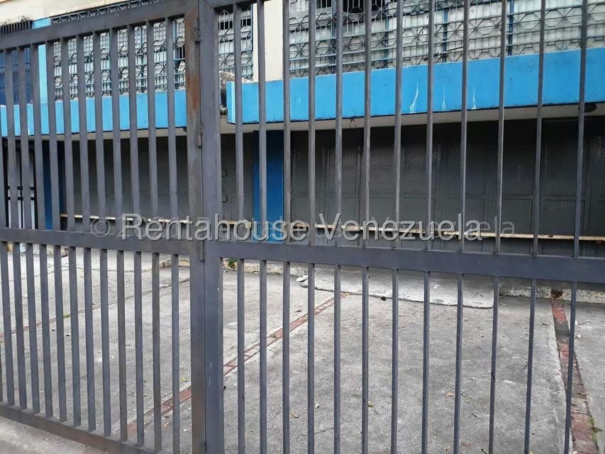 Comercial (Local Comercial) en Venta en El Paraiso, Distrito Metropolitano - 3
