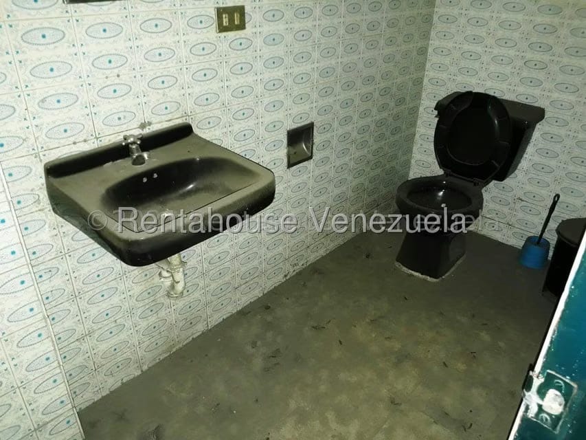 Comercial (Local Comercial) en Venta en El Paraiso, Distrito Metropolitano - 27