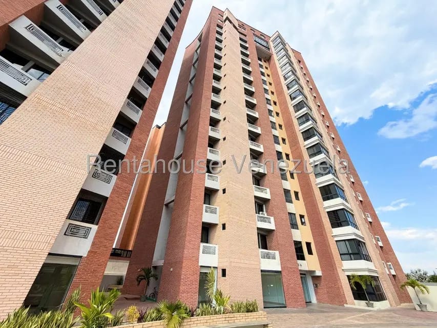 Apartamento (1 Nivel) en Venta en Triangulo del Este, Lara - 35