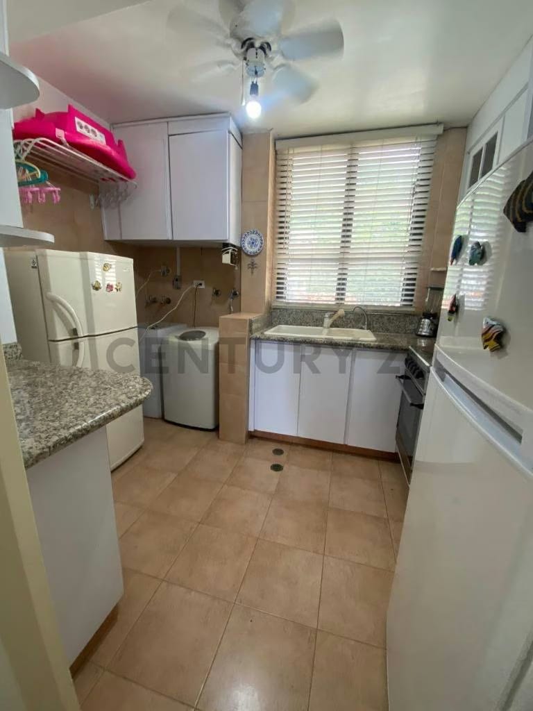 Alquiler de Apartamento en Tanaguarenas, La Guaira - Edificio con Piscina - 5