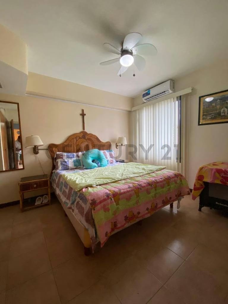 Alquiler de Apartamento en Tanaguarenas, La Guaira - Edificio con Piscina - 8