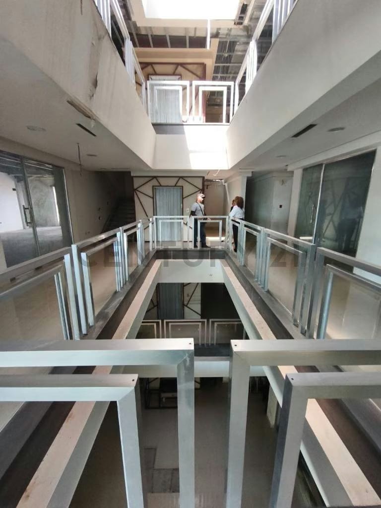 oficinas en venta Centro Comercial Amazonia desde 600 mt2 nivel completo - 2