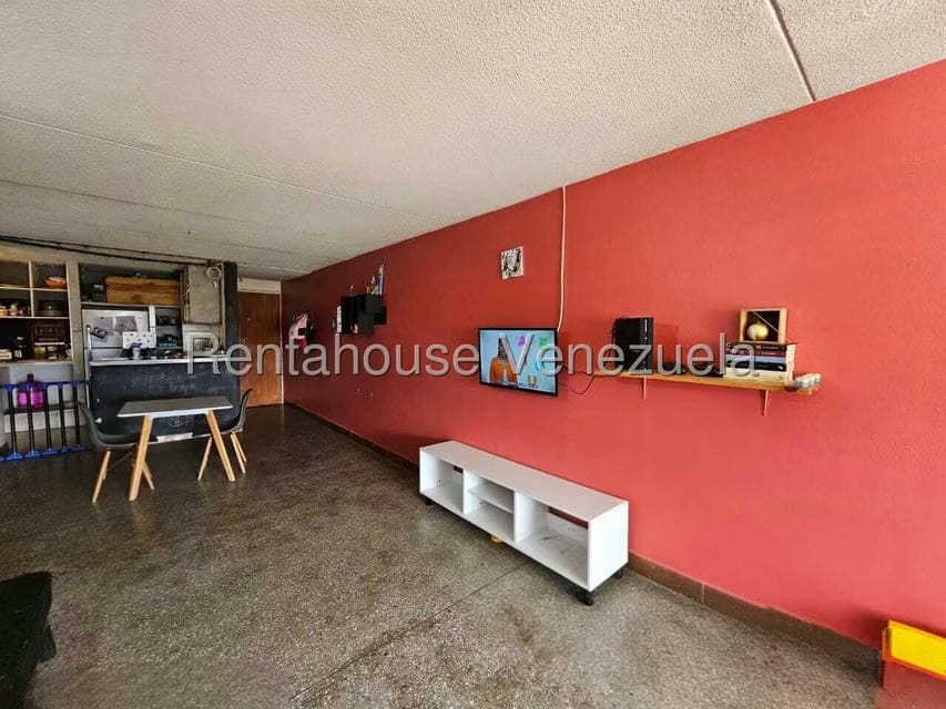 Apartamento (1 Nivel) en Venta en Zona Centro, Aragua - 3