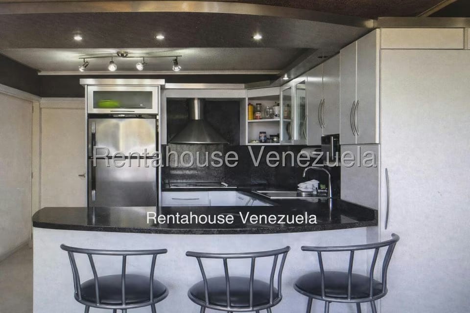 Apartamento (1 Nivel) en Venta en Agua Sal, Miranda - 4