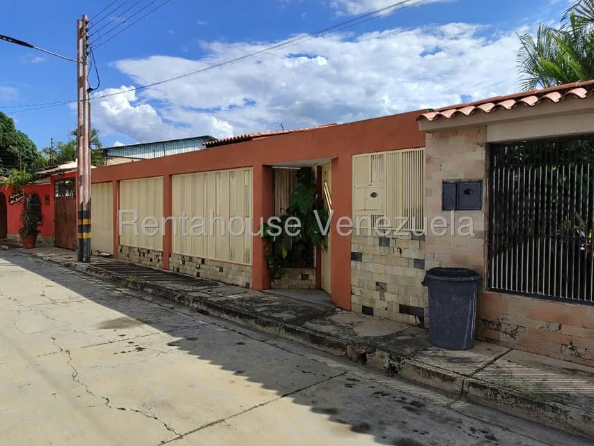 Casa (1 Nivel) en Venta en Quinta Grande, Aragua - 2