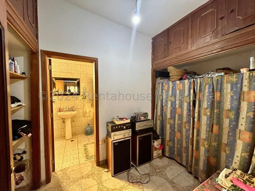 Casa (Duplex) en Venta en La Viña, Carabobo - 36