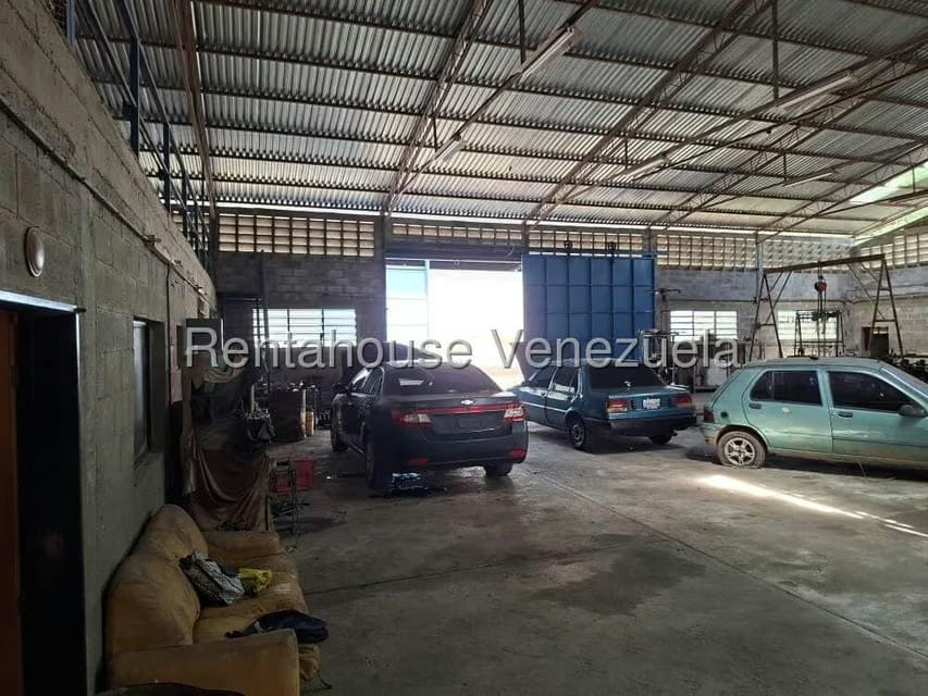Comercial (Galpon - Deposito) en Venta en Santa Lucia, Miranda - 4