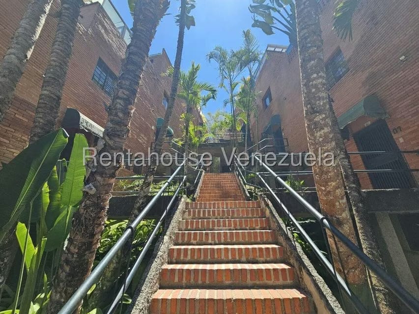 Townhouse (1 Nivel) en Venta en El Hatillo, Distrito Metropolitano - 2