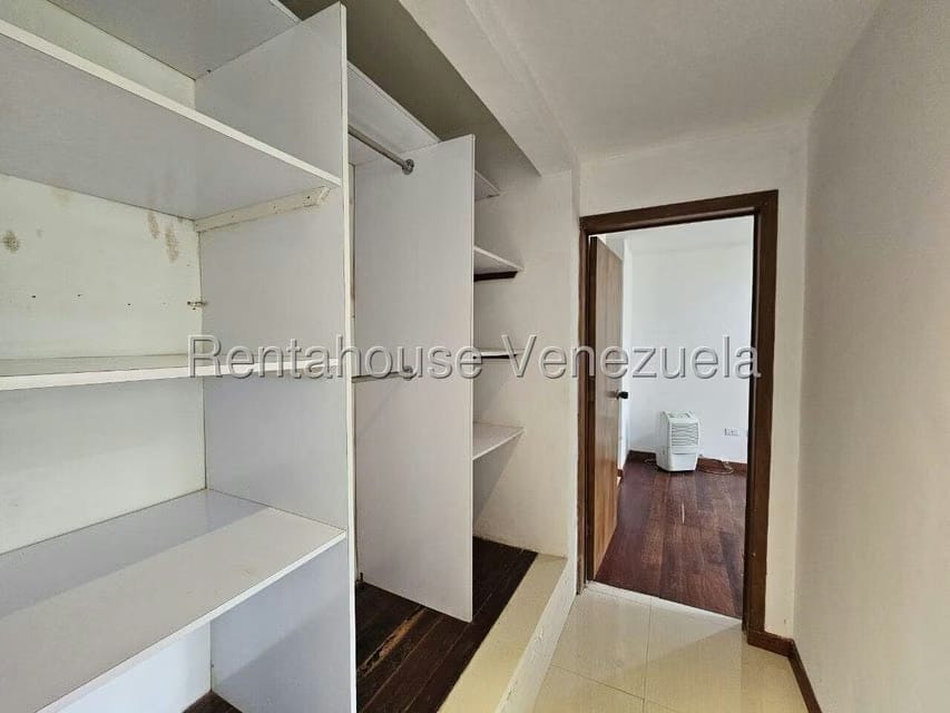 Townhouse (1 Nivel) en Venta en El Hatillo, Distrito Metropolitano - 76