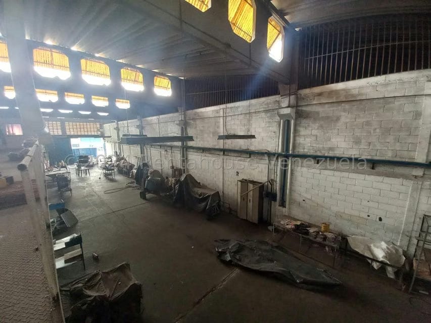 Comercial (Galpon - Deposito) en Venta en Zona Industrial 2, Lara - 12