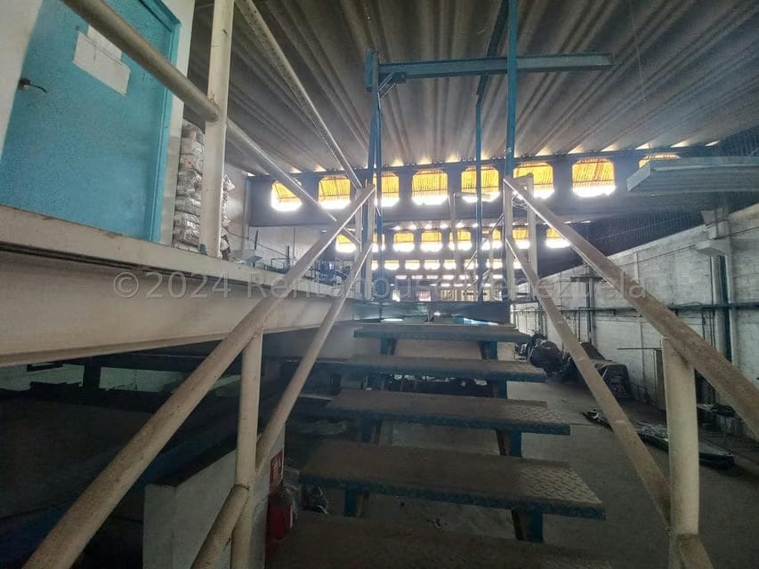Comercial (Galpon - Deposito) en Venta en Zona Industrial 2, Lara - 21