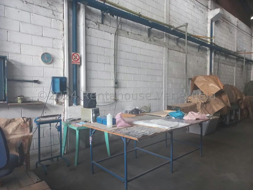 Comercial (Galpon - Deposito) en Venta en Zona Industrial 2, Lara - 43