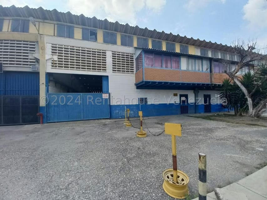 Comercial (Galpon - Deposito) en Venta en Zona Industrial 2, Lara - 48