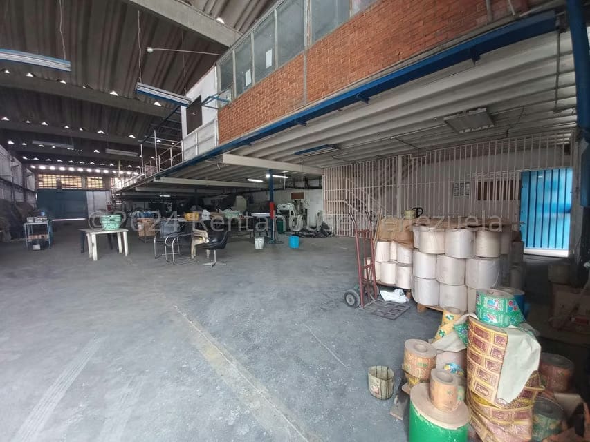 Comercial (Galpon - Deposito) en Venta en Zona Industrial 2, Lara - 53